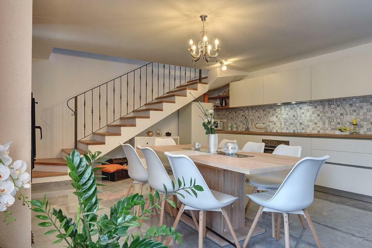 Villa Micol Gajana Eksteriør billede